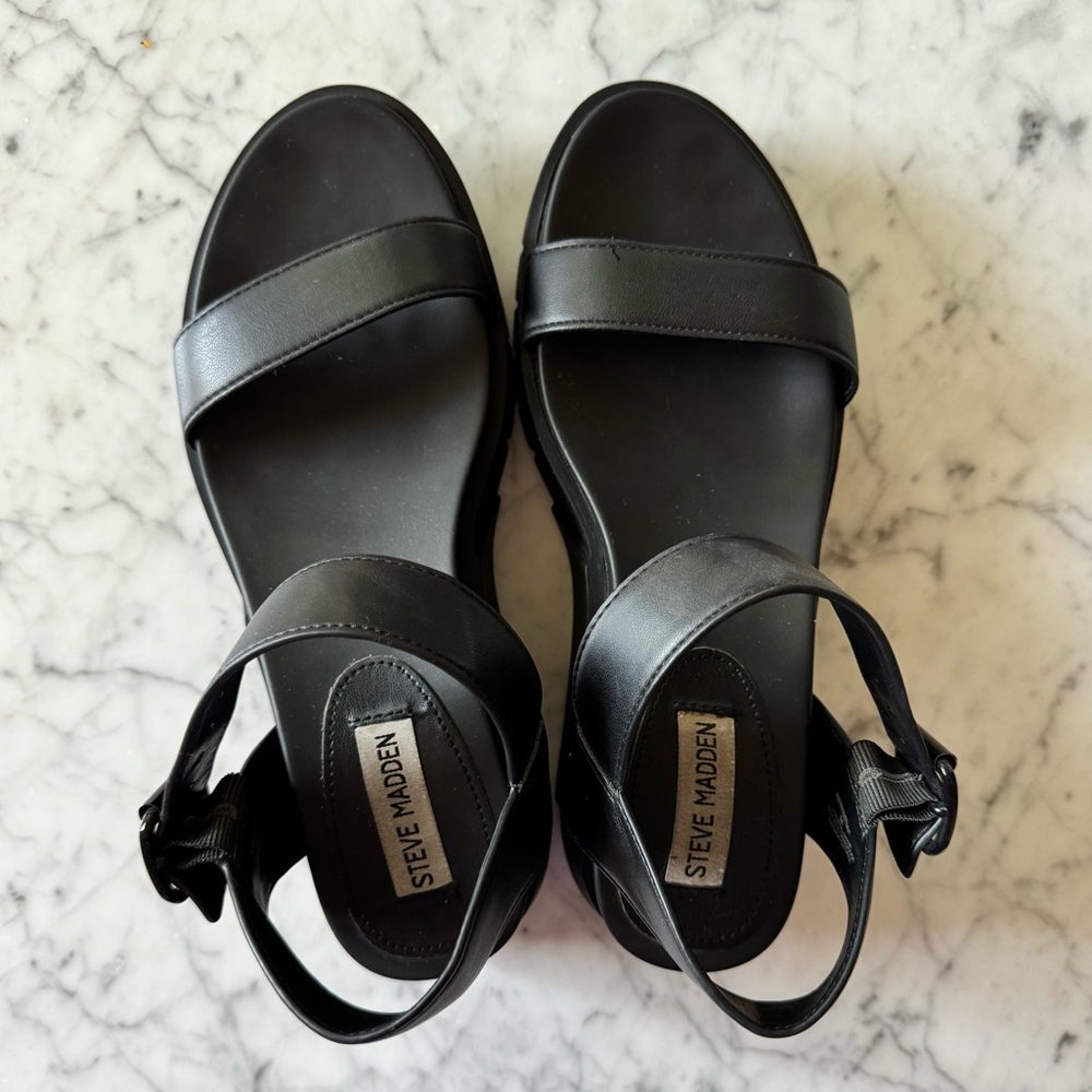 Steve Madden platform black sandals with black hardware